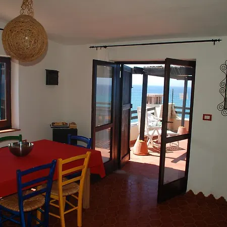 Villa Alabe - Waterfront Apartments In Bosa Porto Alabe Tresnuraghes Exterior foto