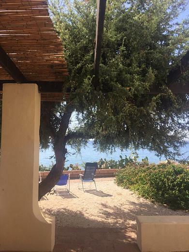 Villa Alabe - Waterfront Apartments In Bosa Porto Alabe